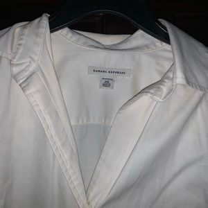 Banana Republic Fitted Button Down Shirt